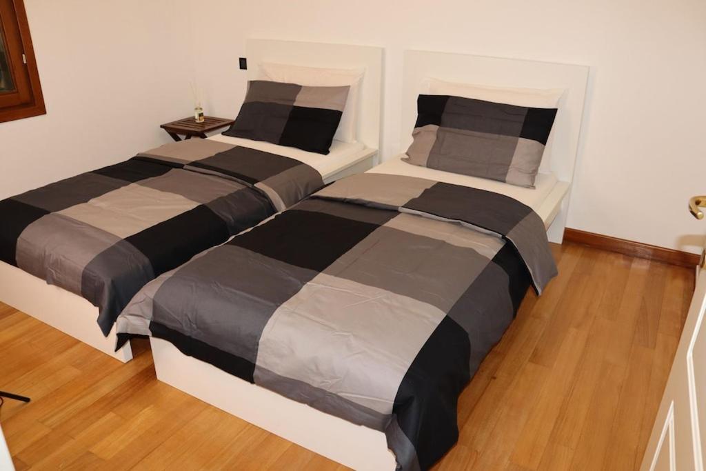 Appartement Dans Un Terrain De Golf, 5 Min De La Mer En Voiture, Parking Gratuit Cogoleto Exterior foto