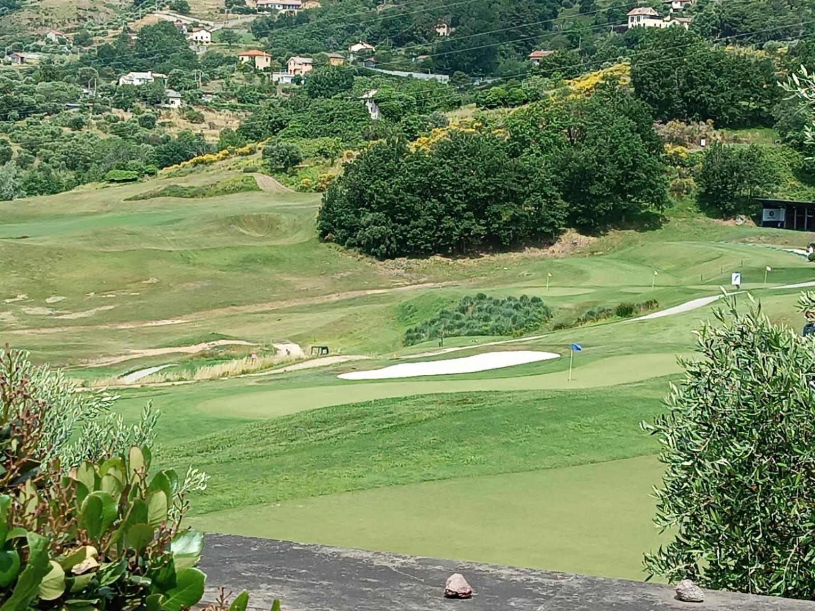Appartement Dans Un Terrain De Golf, 5 Min De La Mer En Voiture, Parking Gratuit Cogoleto Exterior foto